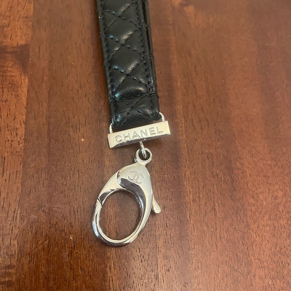 ❌SOLD❌Chanel Black Quilted Leather Lanyard - Picture 3 of 5